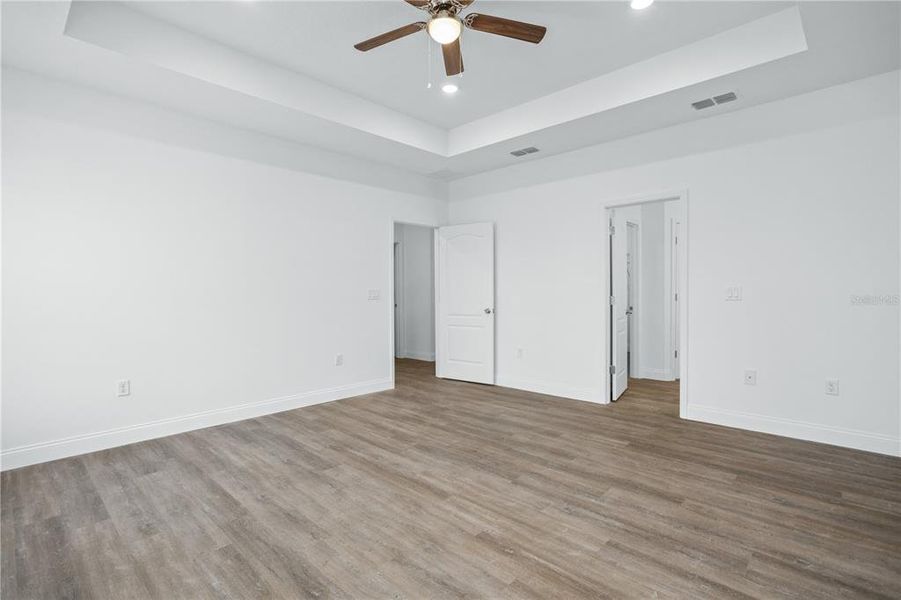 Spacious, unfurnished interior of a new home in , Sanford (Image 12).