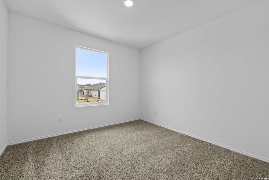 Spacious, unfurnished interior of a new home in Avenida, Converse (Image 13).