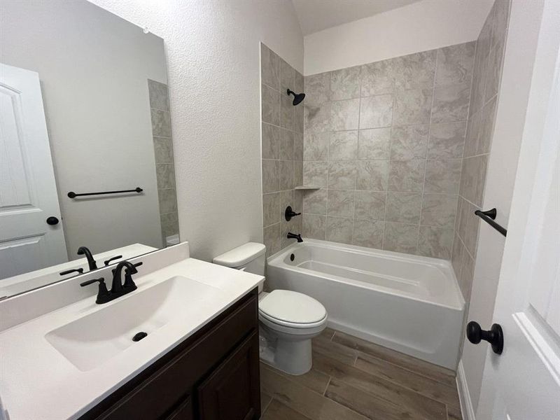 Furnished interior view inside a new home in Abe’s Landing, Granbury (Image 6). Furnished interior view inside a new home in Abe’s Landing, Granbury (Image 6).