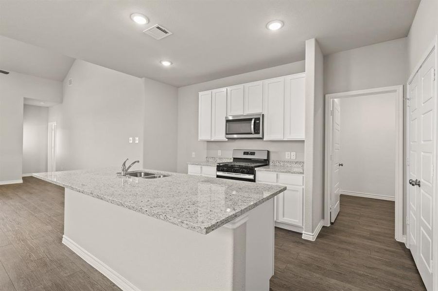 Furnished interior view inside a new home in Rocky Creek Crossing, Fort Worth (Image 6). Furnished interior view inside a new home in Rocky Creek Crossing, Fort Worth (Image 6).