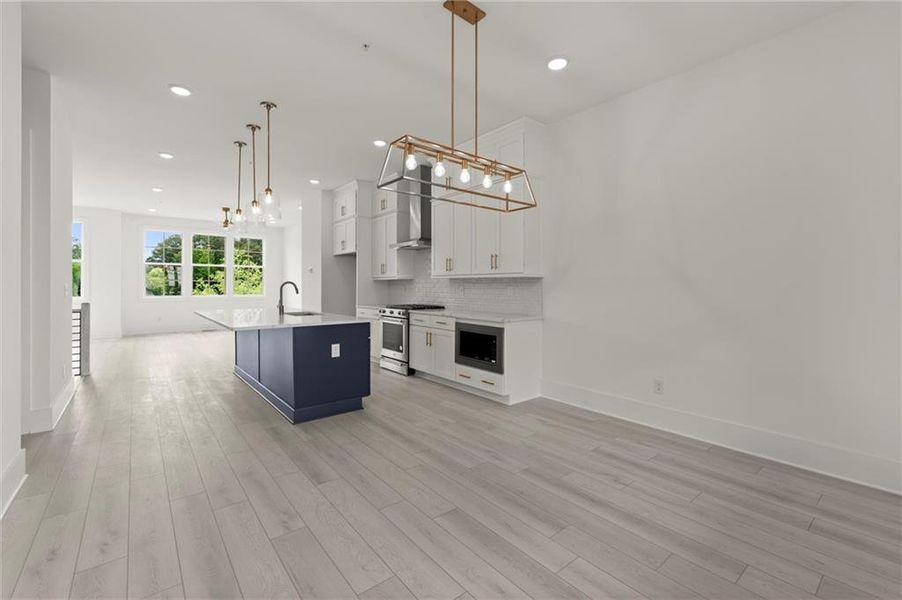 Furnished interior view inside a new home in , Alpharetta (Image 18).