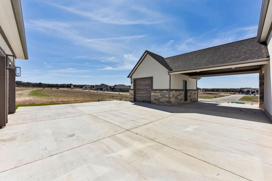 Exterior details and patio area of a home in Feathergrass, Florence (Image 37).