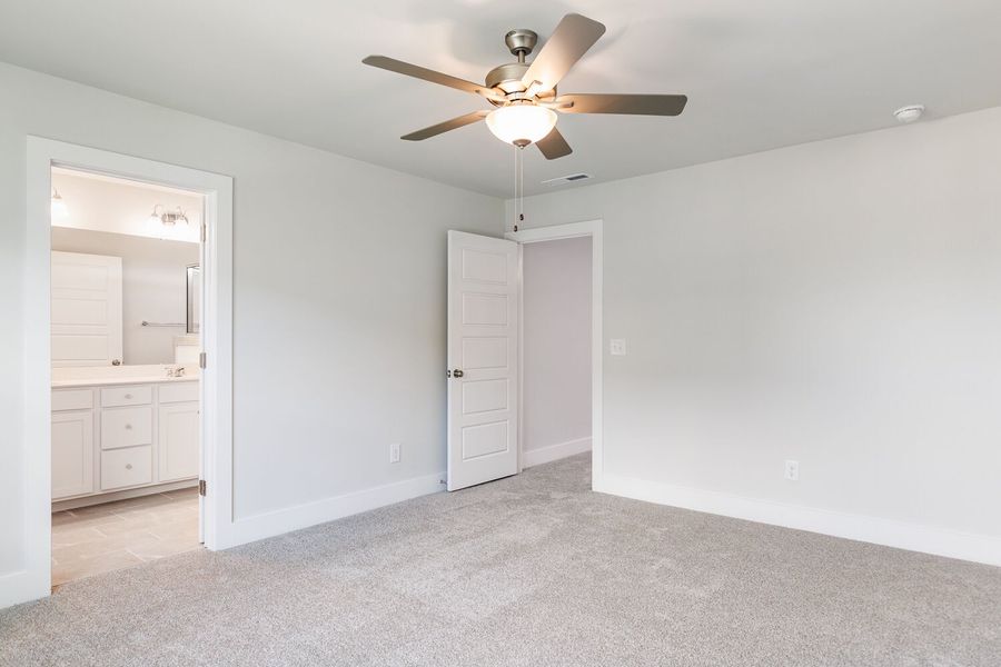 Spacious, unfurnished interior of a new home in Vaughan Farms, Angier (Image 19). Spacious, unfurnished interior of a new home in Vaughan Farms, Angier (Image 19).