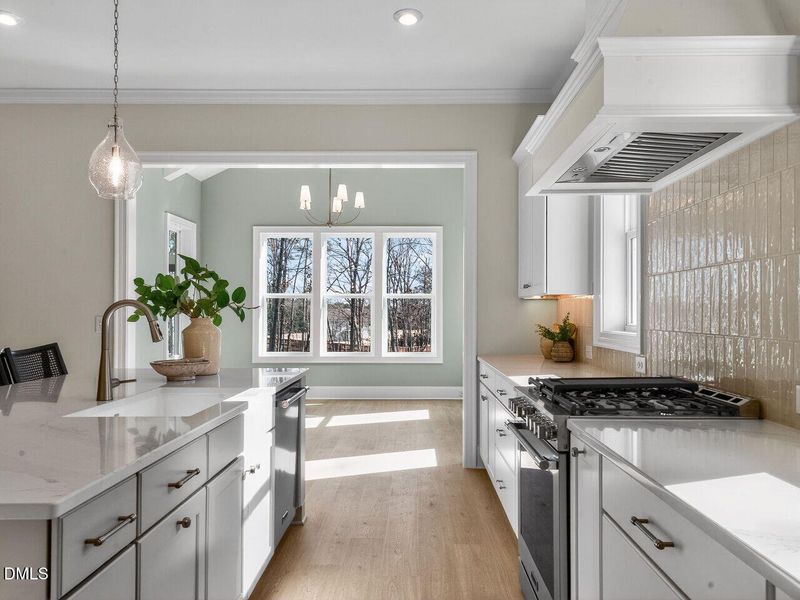 019-1280x960-kitchen