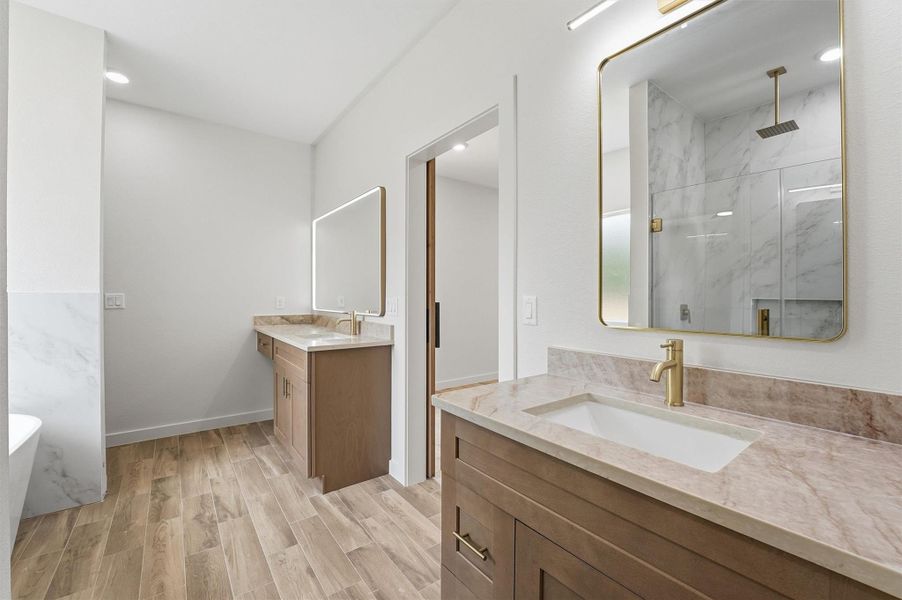 Furnished interior view inside a new home in , Conroe (Image 10).