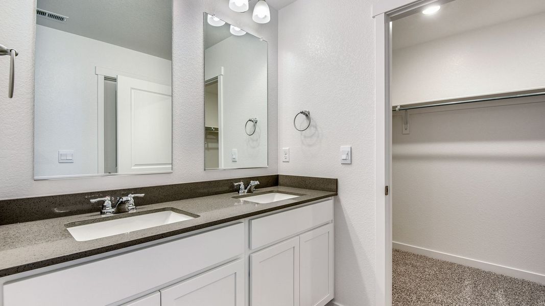 Furnished interior view inside a new home in Settlers Crossing, Commerce City (Image 9).