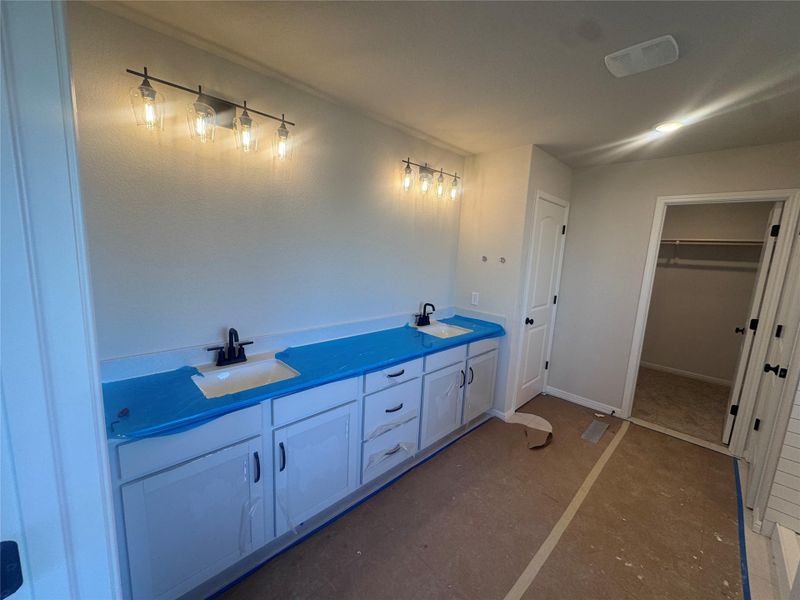 In-progress construction of a new home in Rolling Glen, Hutto, TX (Image 28).