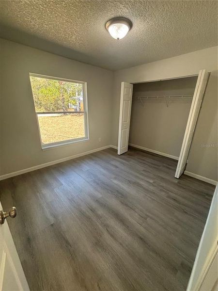 Spacious, unfurnished interior of a new home in , Citrus Springs (Image 38).