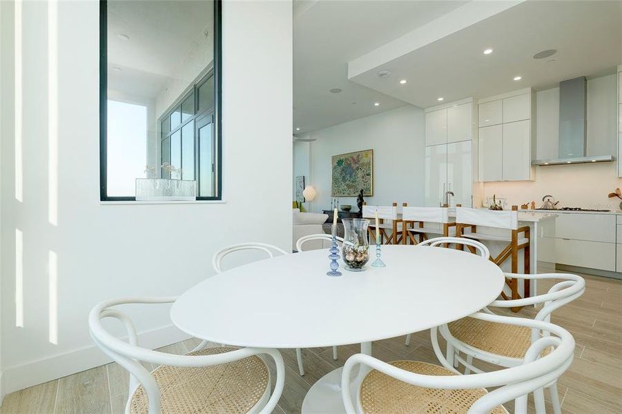 Furnished interior view inside a new home in , Sarasota (Image 34).