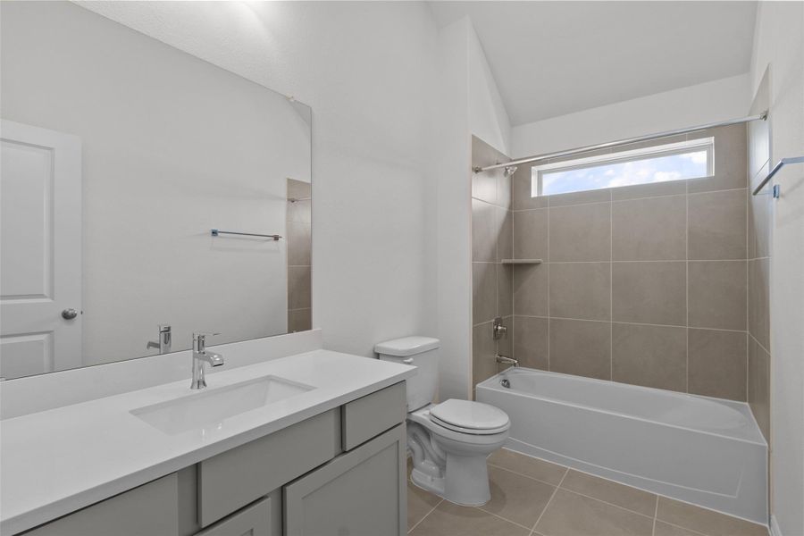 Furnished interior view inside a new home in Wildrye, Waller (Image 12).