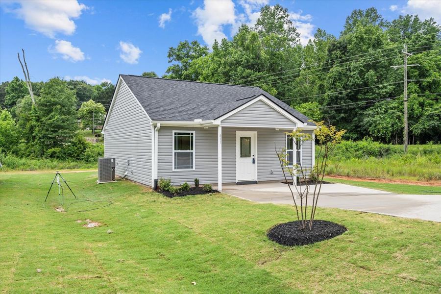 Front exterior of a home in the Gentry Place community, located in Spartanburg, SC (Image 13).