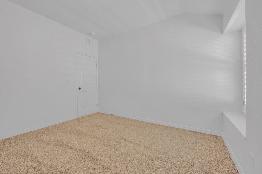 Spacious, unfurnished interior of a new home in Paseo Del Este, El Paso (Image 19).