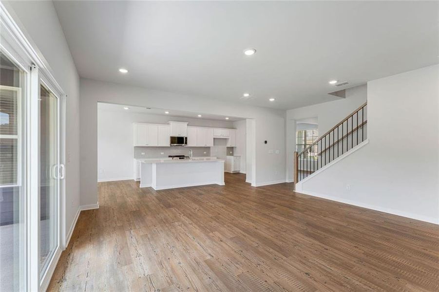 Spacious, unfurnished interior of a new home in Parkview Estates, South Fulton (Image 32).