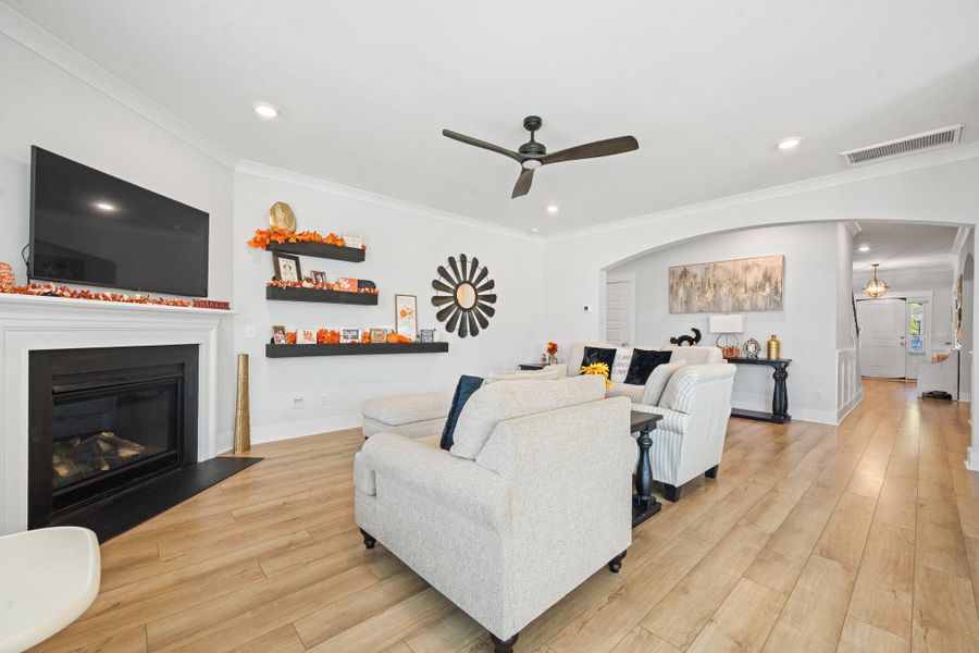 Furnished interior view inside a new home in Lochton, Summerville (Image 42). Furnished interior view inside a new home in Lochton, Summerville (Image 42).