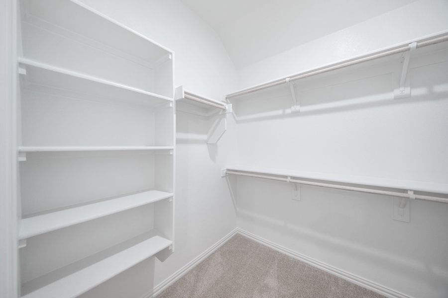 Spacious, unfurnished interior of a new home in Verandah, Royse City (Image 15).