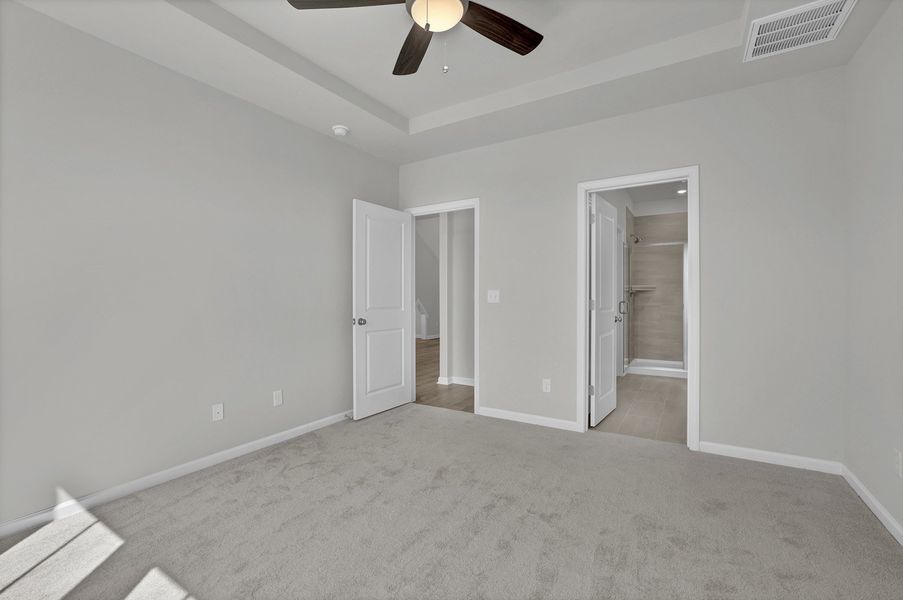 Spacious, unfurnished interior of a new home in Grand Park, Leland (Image 17).