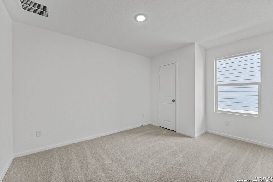 Spacious, unfurnished interior of a new home in , New Braunfels (Image 20).