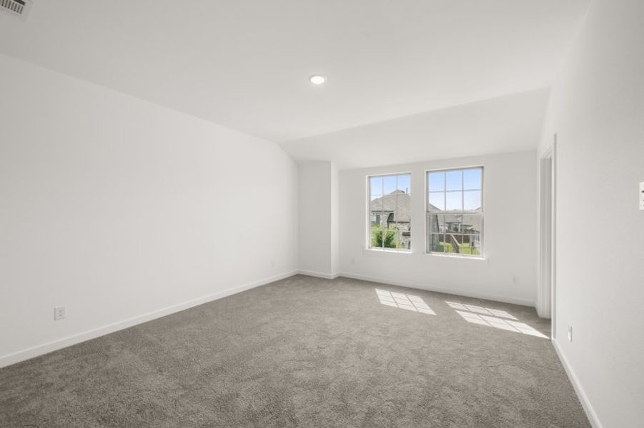 Spacious, unfurnished interior of a new home in Karis, Crowley (Image 19).