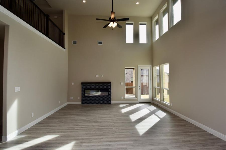 Spacious, unfurnished interior of a new home in , Prosper (Image 29).