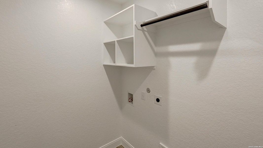 Spacious, unfurnished interior of a new home in Kallison Ranch, San Antonio (Image 16).