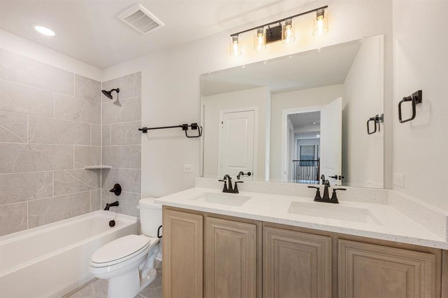 Image 36 of a home in Woodstone. Image 36 of a home in Woodstone.