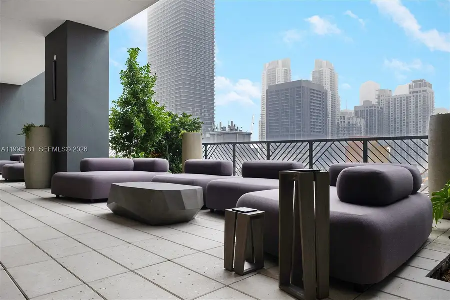 Condo located in Miami, FL showcasing its design and architecture (Image 24).
