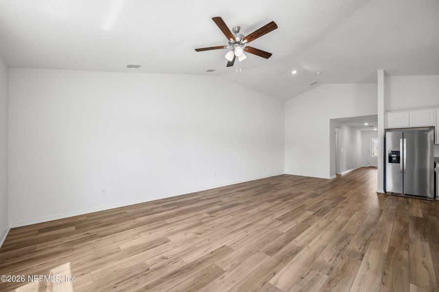Spacious, unfurnished interior of a new home in Westport Landing, Jacksonville (Image 40).