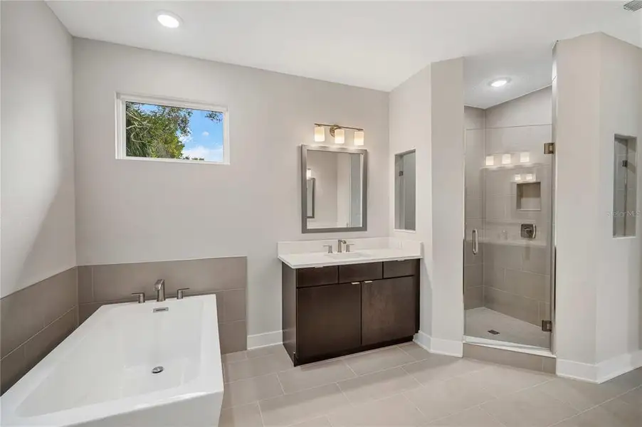 Furnished interior view inside a new home in , Tampa (Image 10).