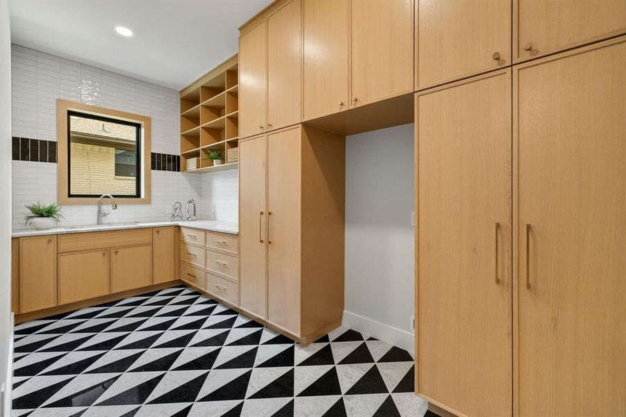 Furnished interior view inside a new home in , Dallas (Image 27).