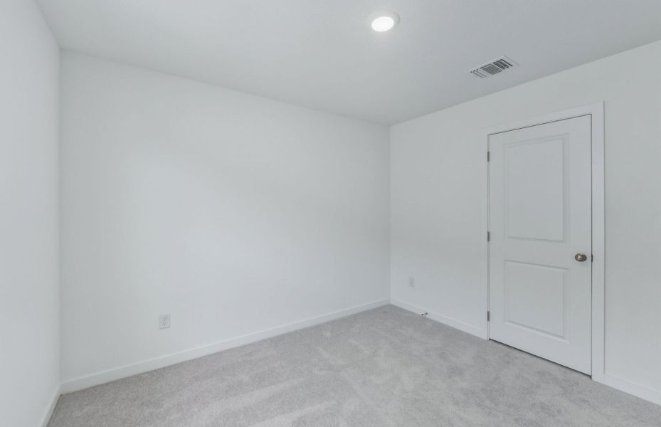 Spacious, unfurnished interior of a new home in Larson Crossing, Elgin (Image 30).