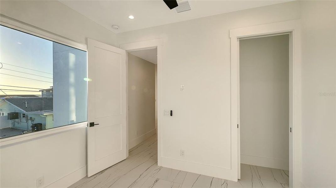 Spacious, unfurnished interior of a new home in , Englewood (Image 31).