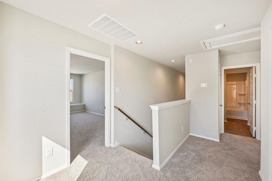 Spacious, unfurnished interior of a new home in Cascade, Liberty Hill (Image 30).