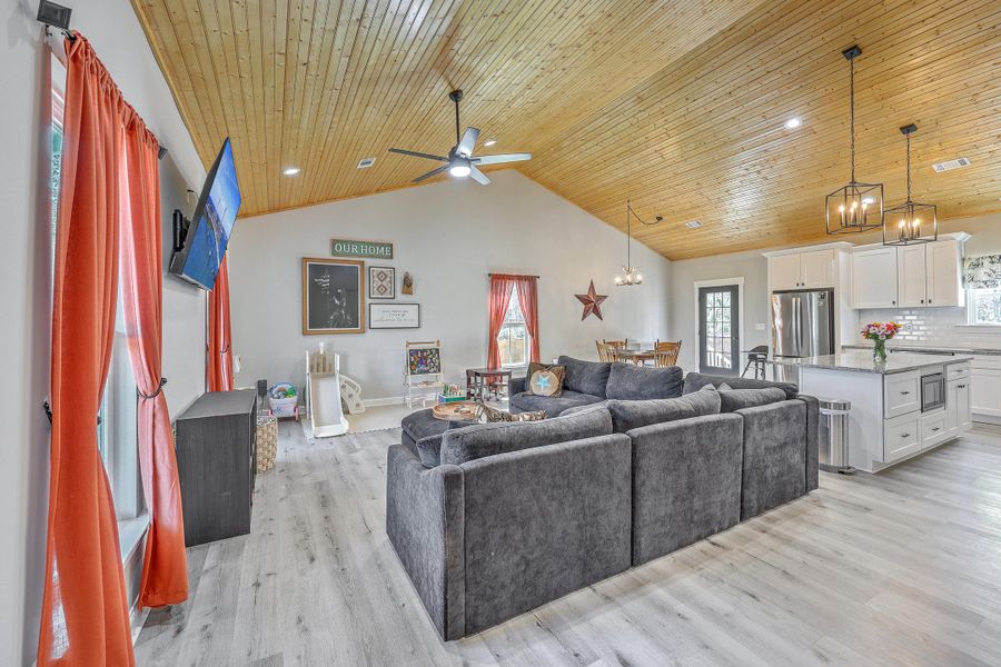 Community amenities in , Holly Hill (Image 32). Community amenities in , Holly Hill (Image 32).