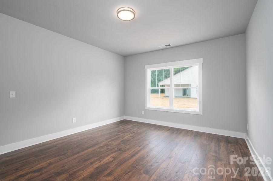 Spacious, unfurnished interior of a new home in , Maiden (Image 26).