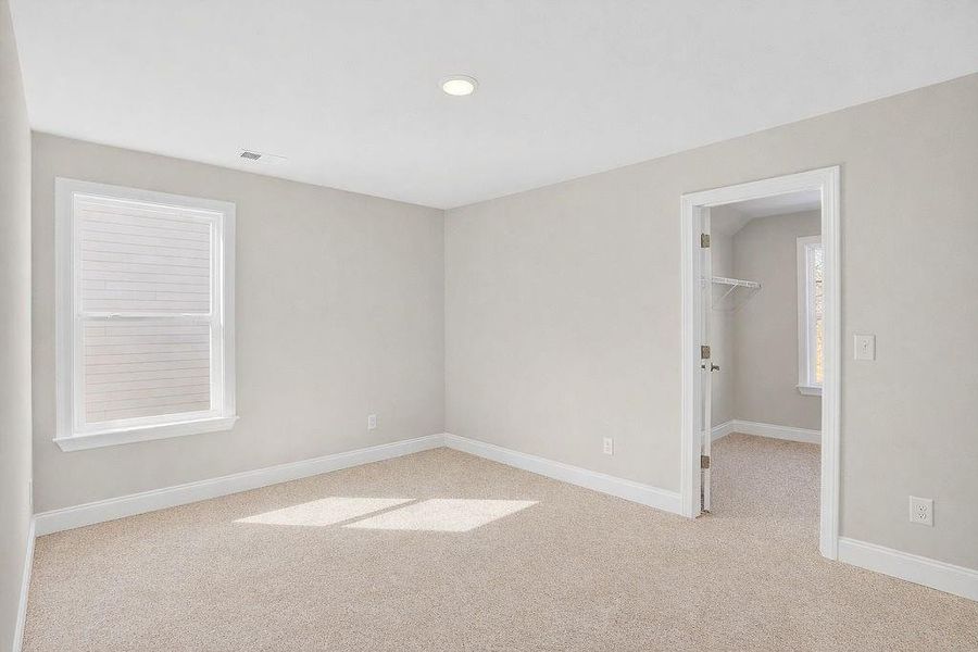 Spacious, unfurnished interior of a new home in , Homer (Image 26).