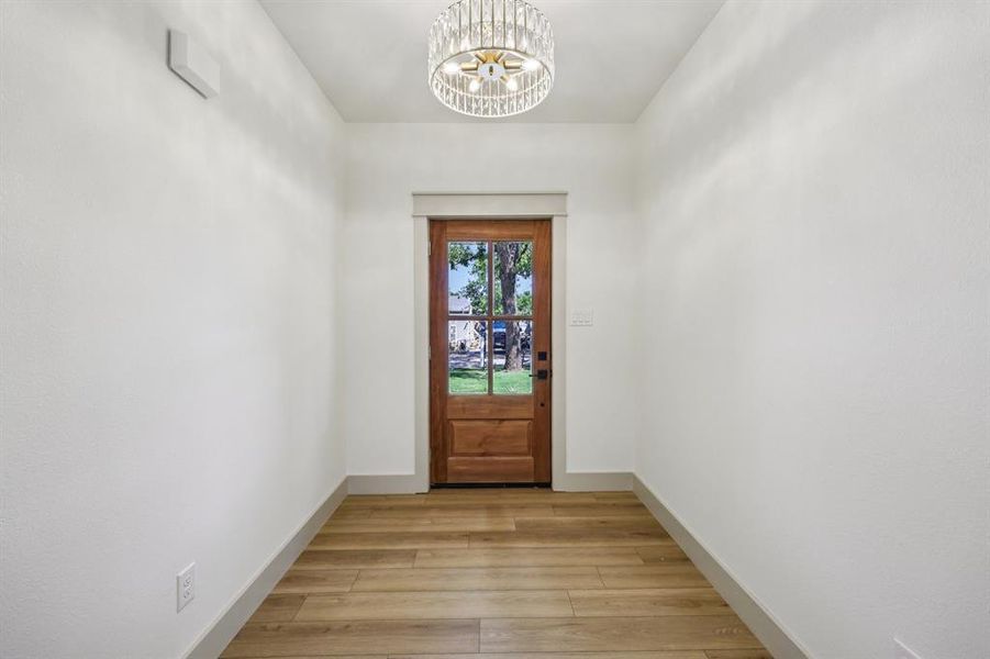 Spacious, unfurnished interior of a new home in , North Richland Hills (Image 19).