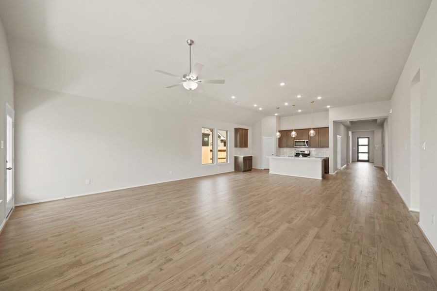 Spacious, unfurnished interior of a new home in The Meadows at Imperial Oaks, Spring (Image 26). Spacious, unfurnished interior of a new home in The Meadows at Imperial Oaks, Spring (Image 26).