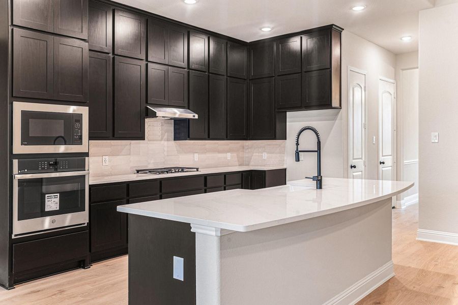 Furnished interior view inside a new home in Deer Pines, Conroe (Image 8). Furnished interior view inside a new home in Deer Pines, Conroe (Image 8).