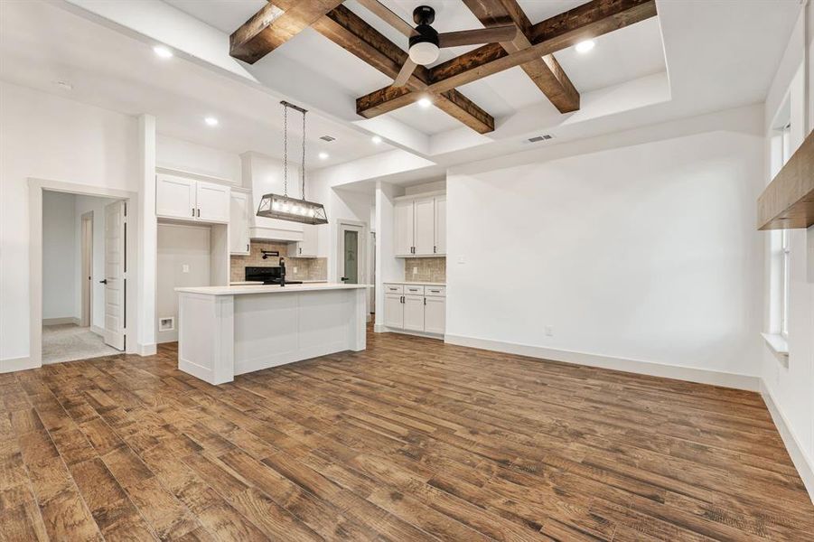Spacious, unfurnished interior of a new home in , Granbury (Image 12). Spacious, unfurnished interior of a new home in , Granbury (Image 12).