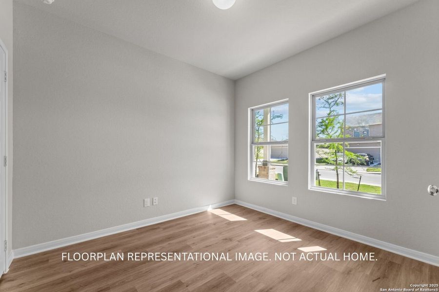 Spacious, unfurnished interior of a new home in Hunters Ranch, San Antonio (Image 19).