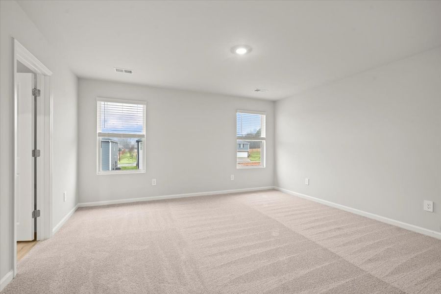 Spacious, unfurnished interior of a new home in Pleasant Brook, Piedmont (Image 17).
