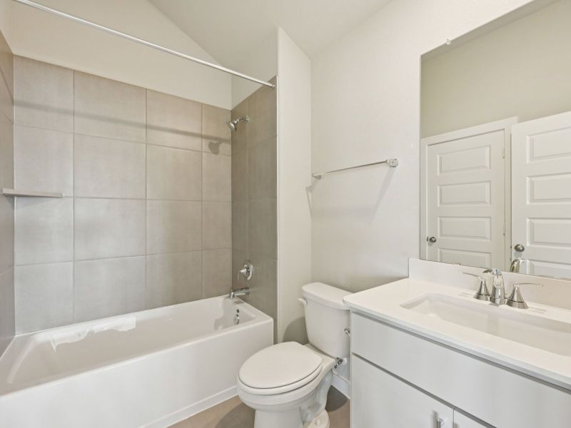 Furnished interior view inside a new home in Kingdom Heights, Rosenberg (Image 12).