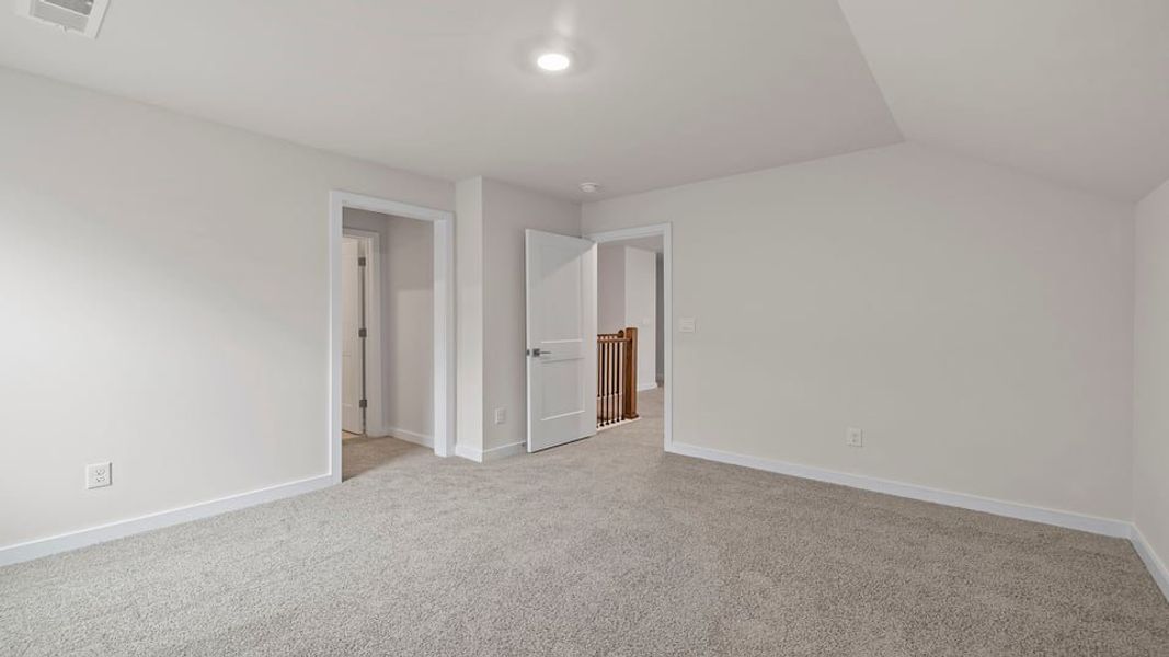 Spacious, unfurnished interior of a new home in Cottonwood Ridge, Piedmont (Image 28). Spacious, unfurnished interior of a new home in Cottonwood Ridge, Piedmont (Image 28).