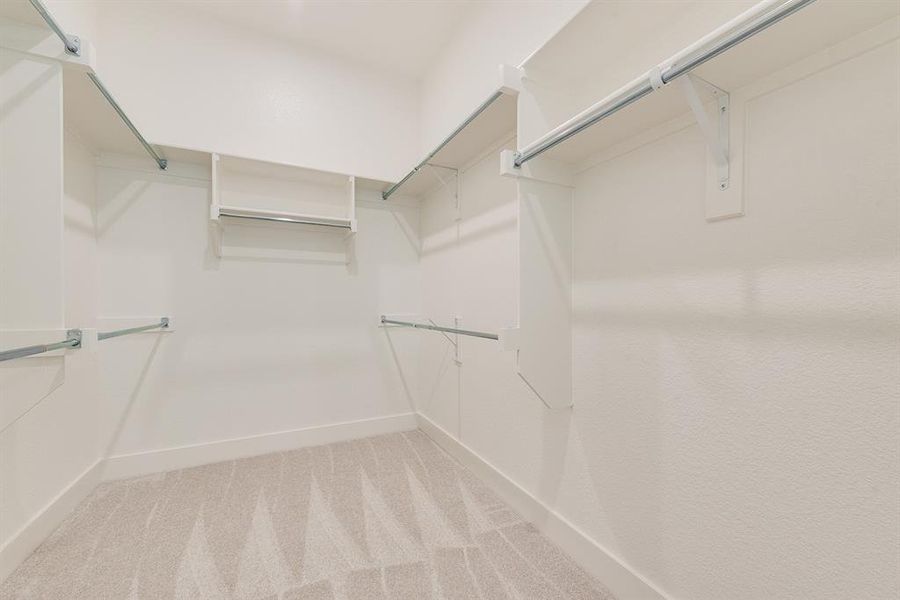 Spacious, unfurnished interior of a new home in The Homestead - 62', Rockwall (Image 27).