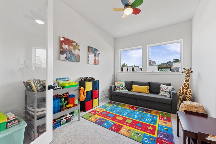 Furnished interior view inside a new home in , Tomball (Image 10).