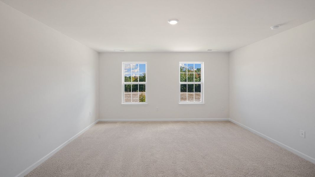 Spacious, unfurnished interior of a new home in Middleton, Greensboro (Image 20).
