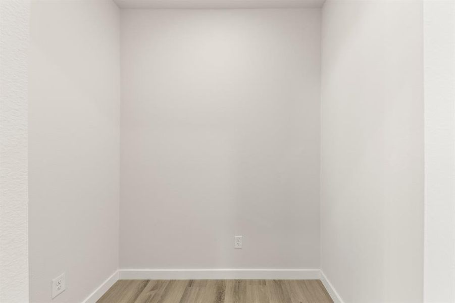 16. 644 Oakridge - Flex