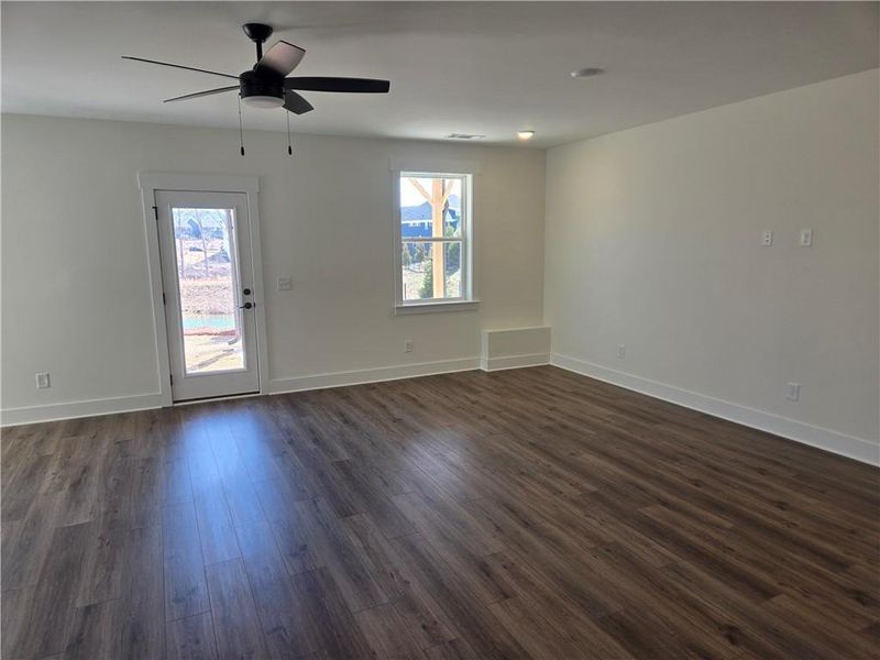 Spacious, unfurnished interior of a new home in Twin Lakes, Hoschton (Image 22). Spacious, unfurnished interior of a new home in Twin Lakes, Hoschton (Image 22).