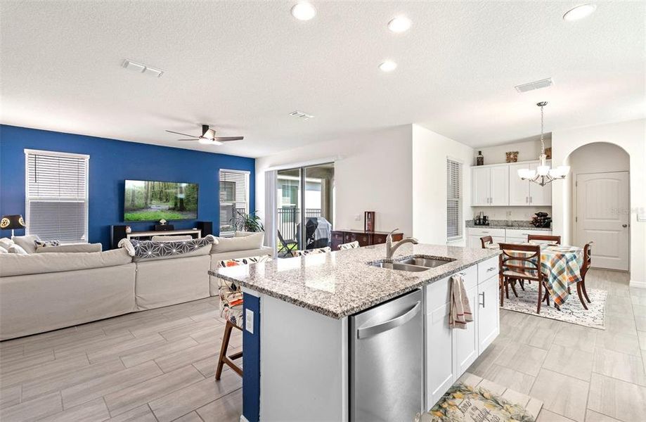 Furnished interior view inside a new home in Waterleigh, Winter Garden (Image 12).
