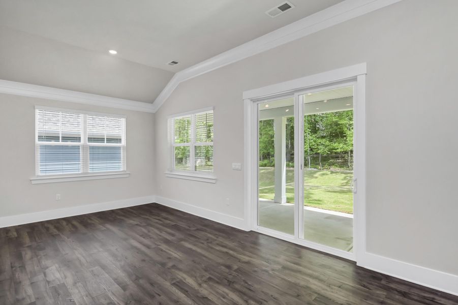 Spacious, unfurnished interior of a new home in The Cove at Mallard Crossing, Summerville (Image 12).